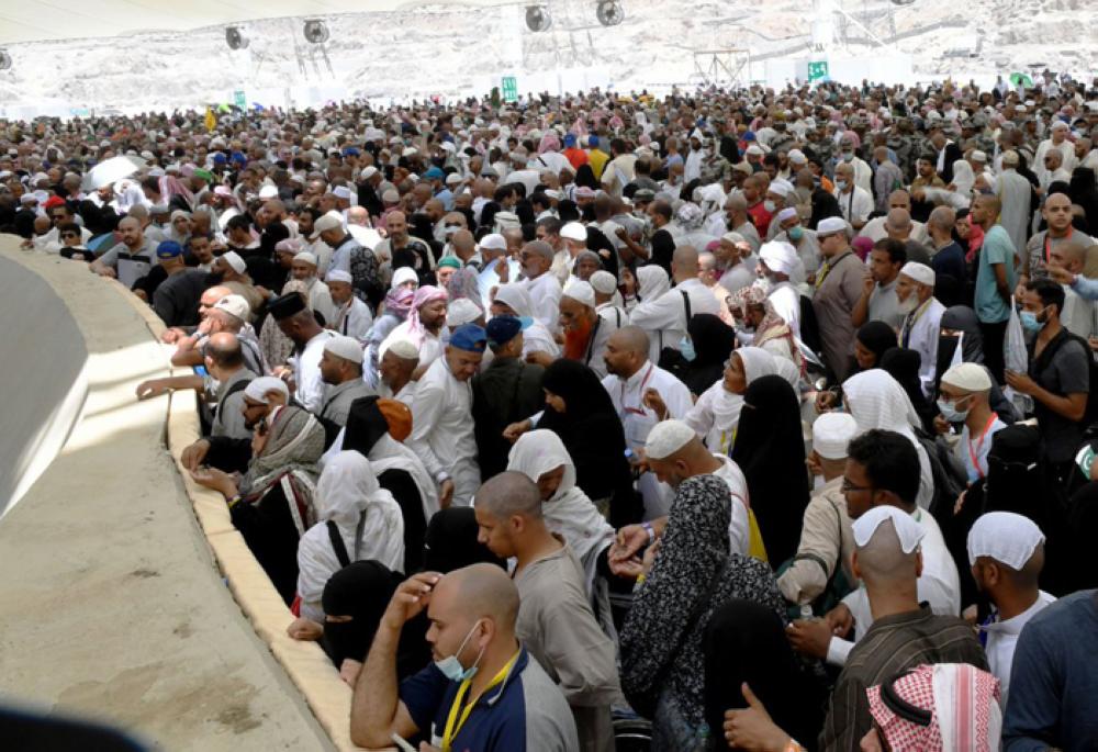 Pilgrims leave Mina after five-day stay