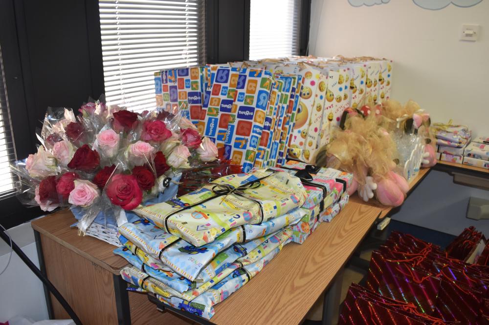 Rewa’a volunteers bring joy to ill infants at KAU hospital