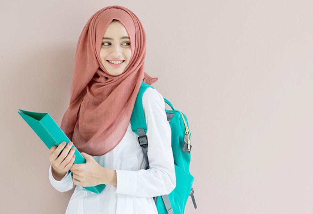 ‘Are you being forced?’ UK Muslim schoolgirls wearing the hijab to be quizzed