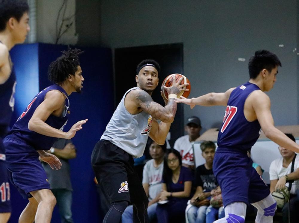 Alaska finally gets a ‘W’ as Abueva sizzles vs. ROS