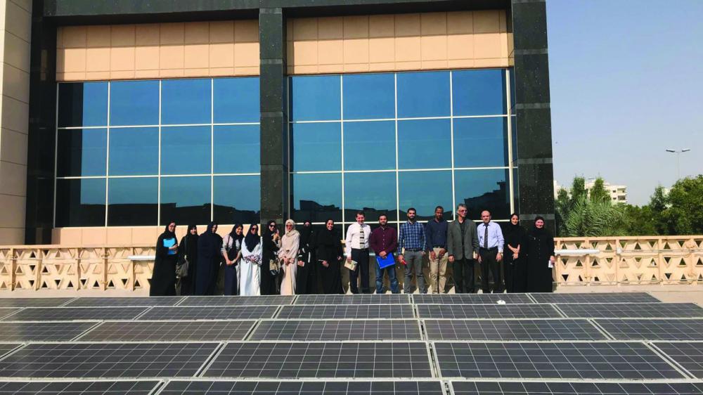 Effat female engineering
students join Solar Energy 
program in Saudi Arabia