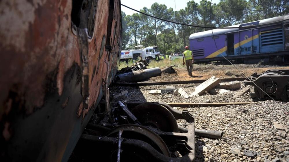18 killed, about 260 injured in South Africa train crash