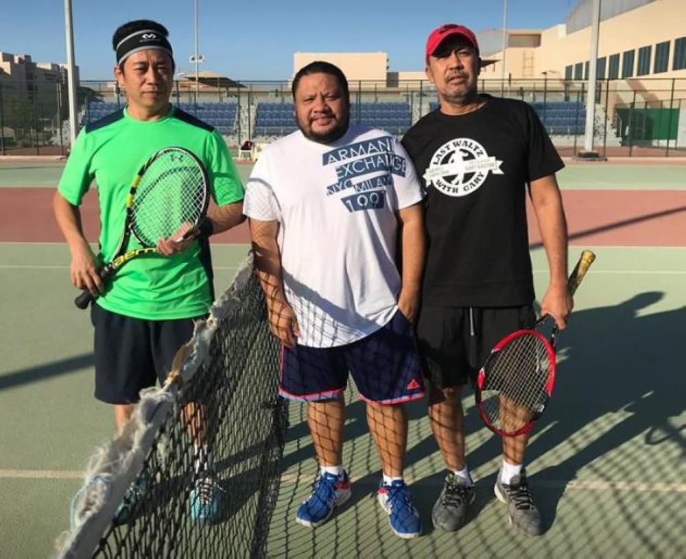 From left: Team D’s Clark Maldo and Vic Rebong, Team B’s Benhashim Salabin and Fernan Fermin