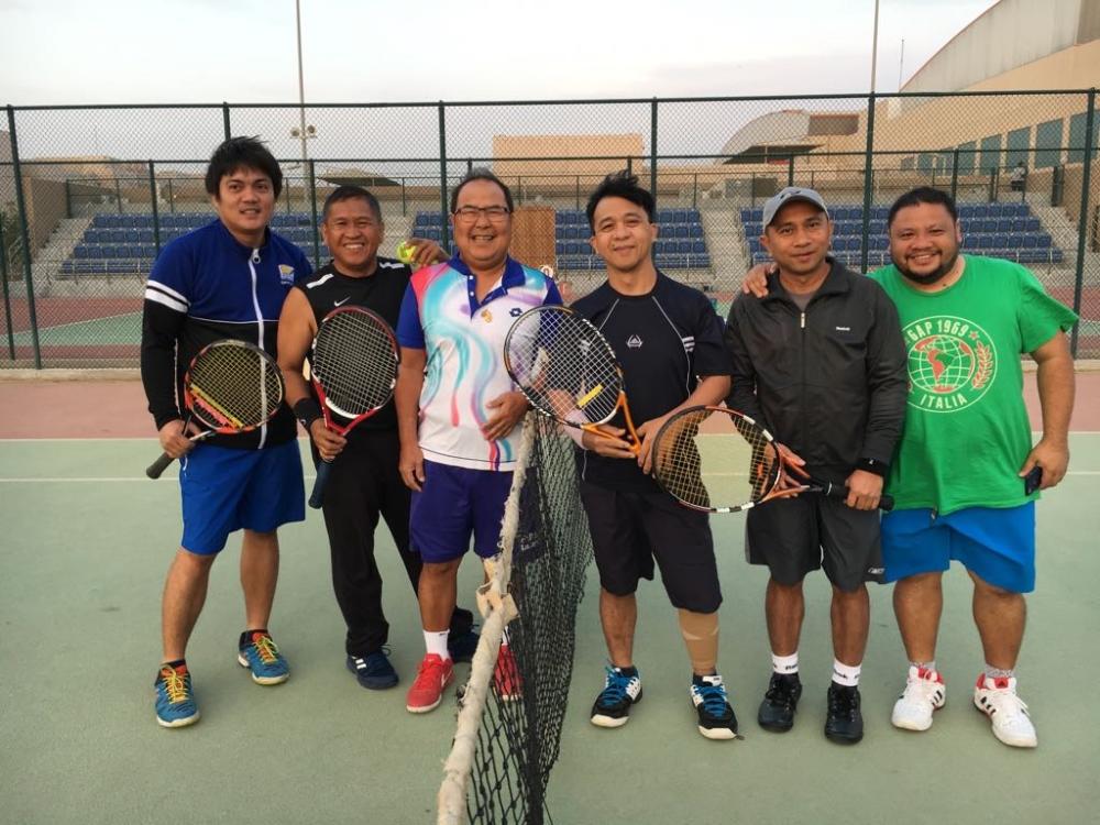 (From L) Team D’s Marlon Pagsanjan and Celso Abella, Ruben Alzate (umpire)Team C’s Boy Isuga and Norwin Catipay and Madz Ali (technical officer)