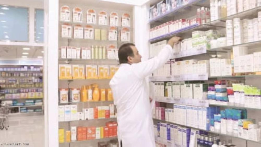 Saudi pharmacy graduates recount struggle for jobs