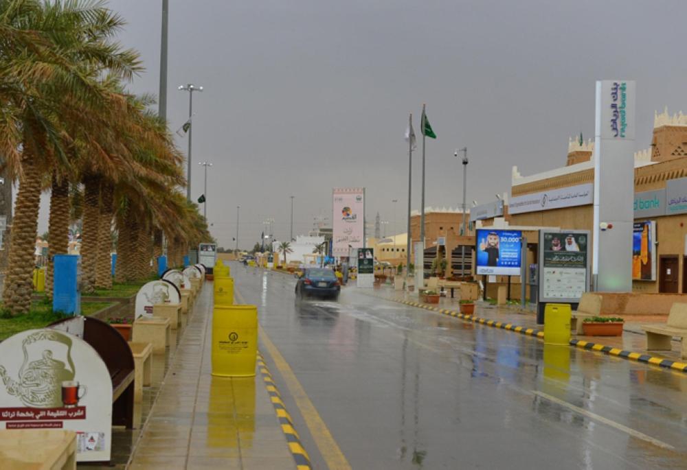 Hailstorms, thundershowers in Madinah