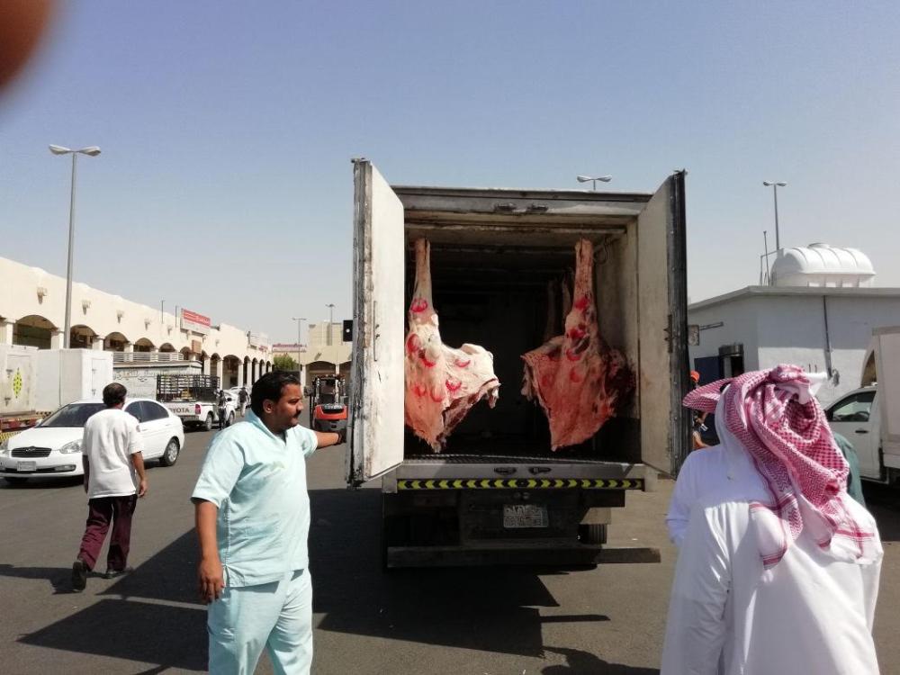 Rotten fish, meat seized in Makkah