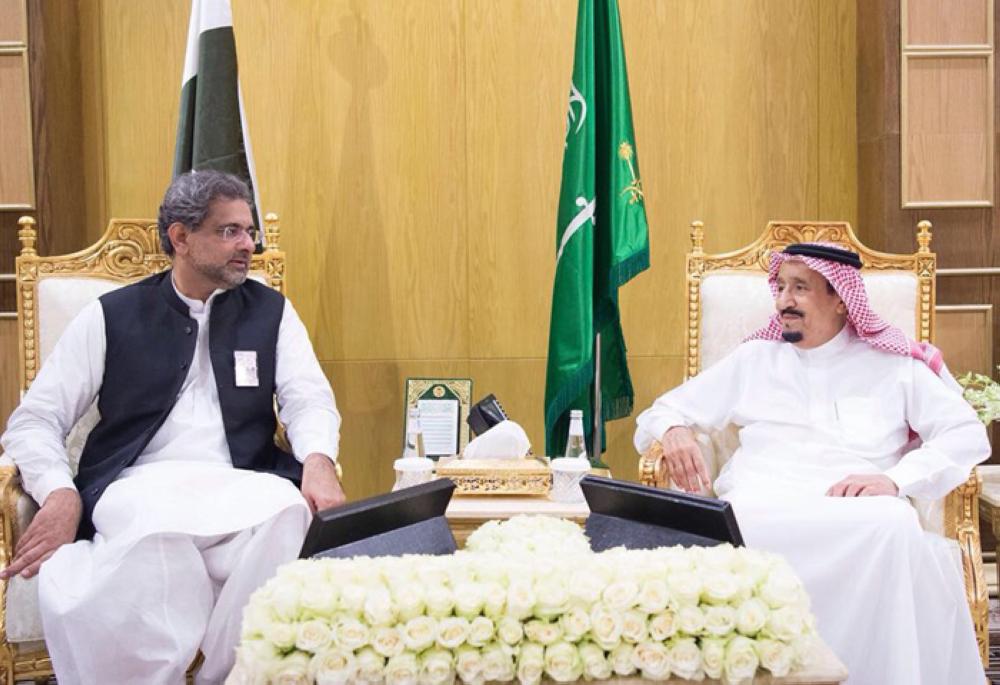 King meets Pakistani PM