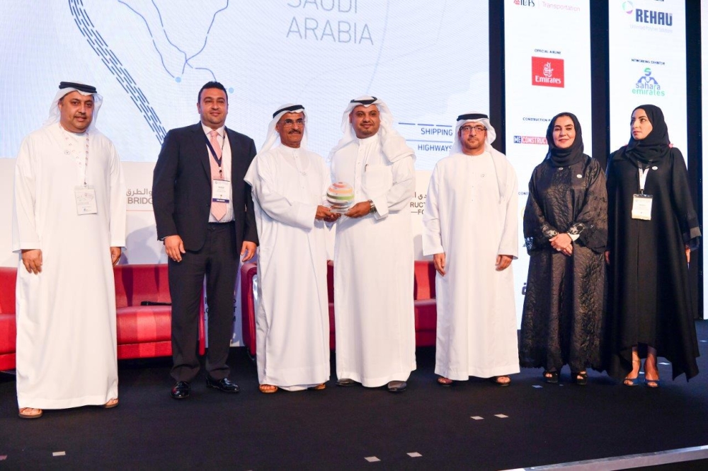 Rayan Qutub, CEO of King Abdullah Port, receives the industry award
