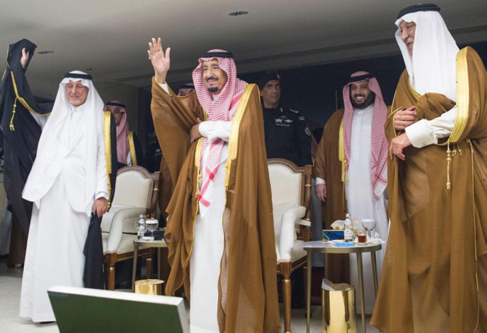 King Salman hands King's Cup to Al-Ittihad club