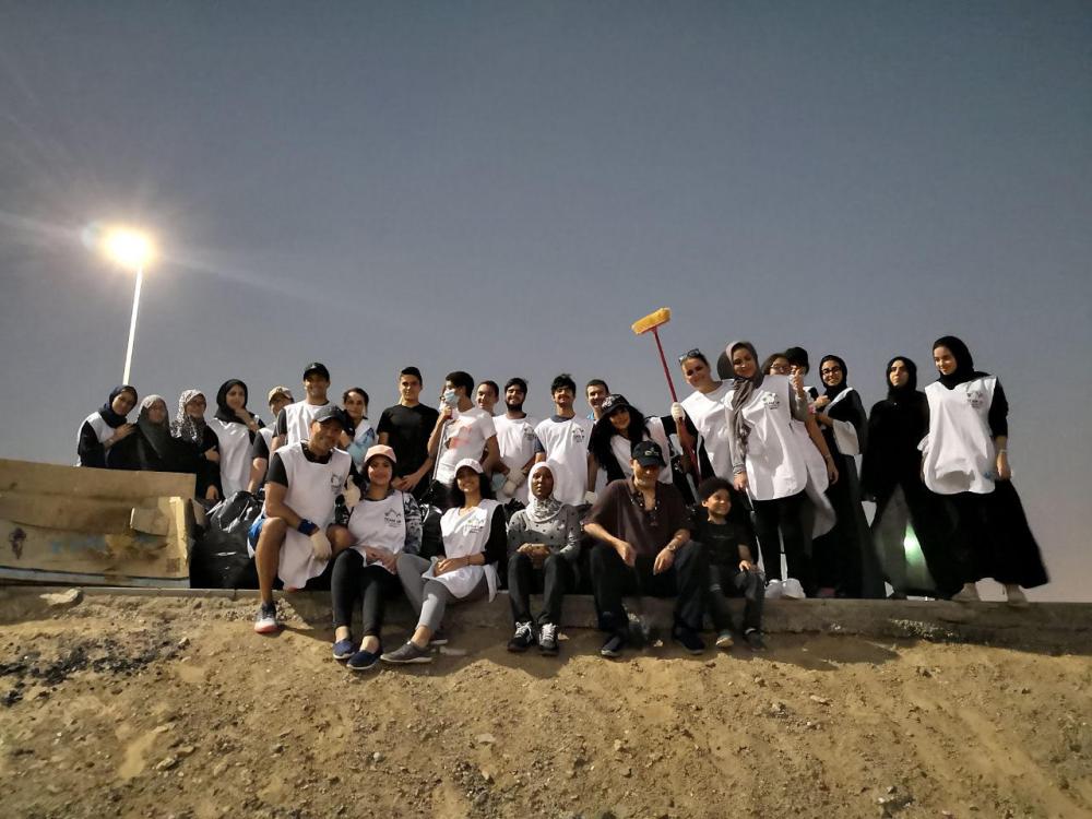 Young volunteers team up to clean up Jeddah districts