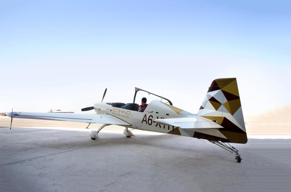 Etihad Aviation Training Extra-300