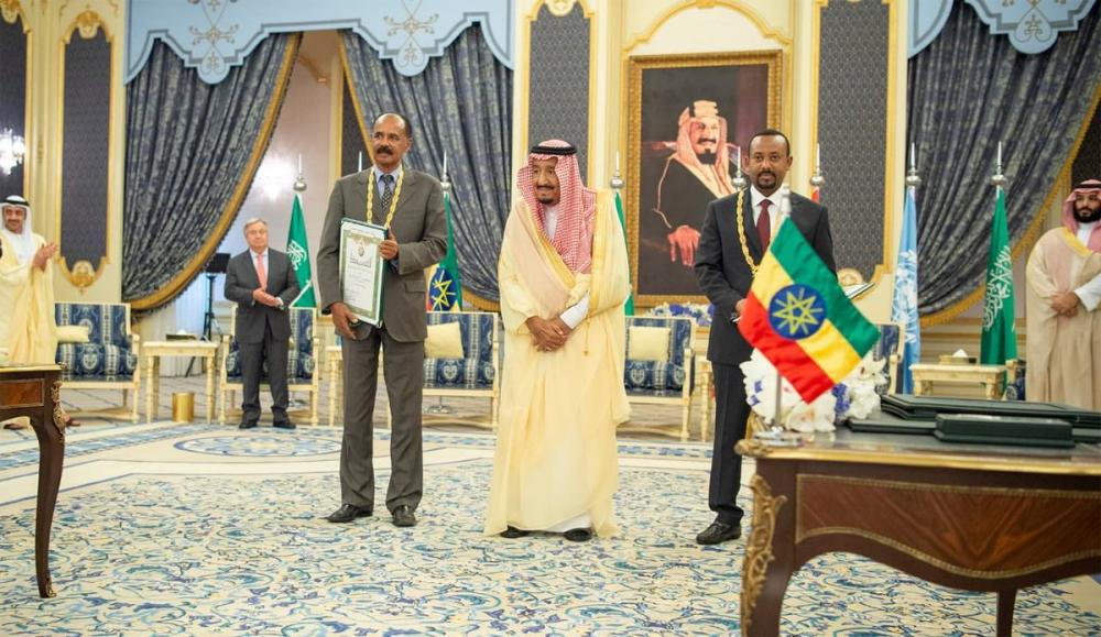 Custodian of the Two Holy Mosques King Salman, Eritrean President Isaias Afwerki (to the right of the King) and Ethiopian Prime Minister Abiy Ahmed Ali stand for a photo after the signing ceremony in Jeddah on Sunday. Crown Prince Muhammad Bin Salman, deputy premier and minister of defense, UN Secretary General Antonio Guterres and UAE Minister of Foreign and International Cooperation Sheikh Abdullah Bin Zayed Al-Nahayan are also seen in the photo. — SPA