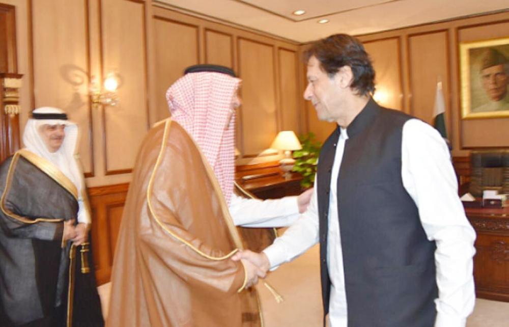 Custodian of the Two Holy Mosques King Salman receives Pakistan Prime Minister Imran Khan in Jeddah on Wednesday. — SPA
