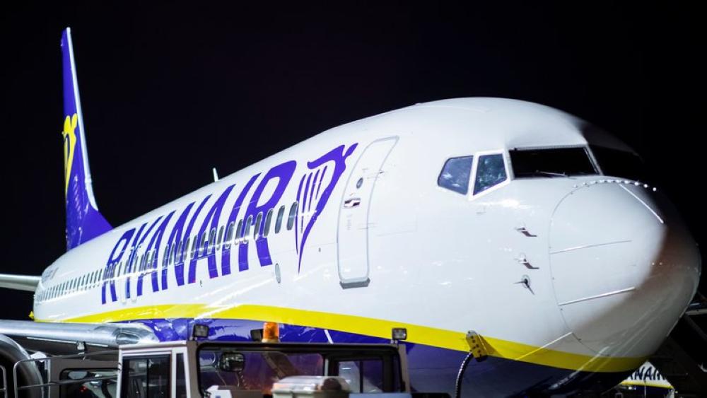 Italy's competition authority Antitrust has opened an inquiry into low-cost airline Ryanair's decision to charge passengers for hand luggage.