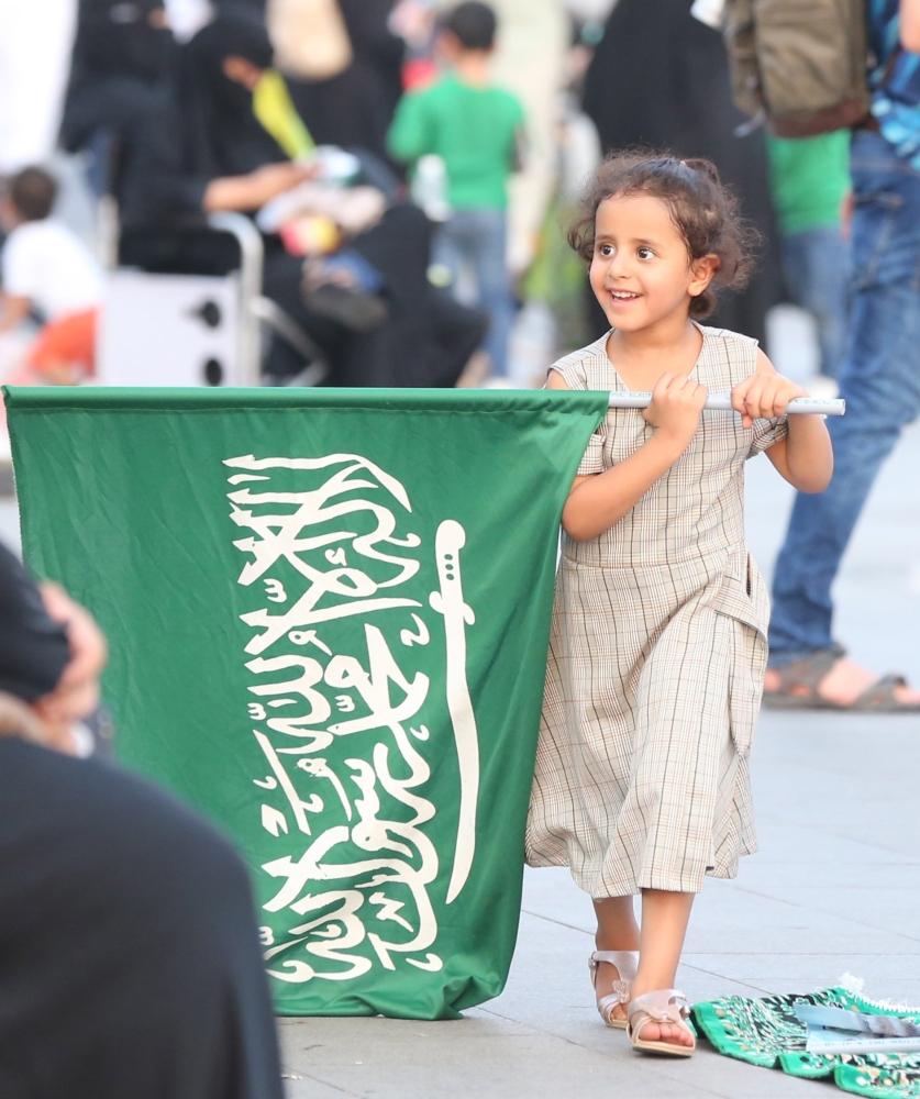 Saudis continued their National Day celebrations on Monday which was declared a holiday by King Salman. — Okaz photos by Amr Sallam and Faisal Majrashi