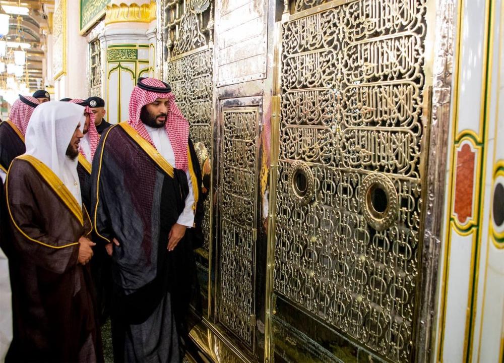 King, Crown Prince visit Prophet’s Mosque