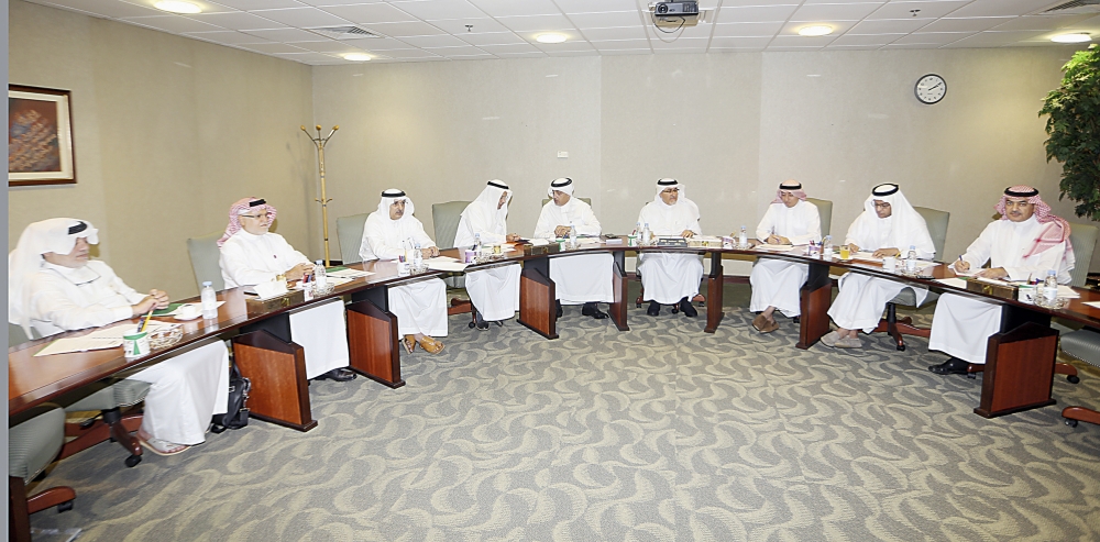 


The board of directors of Okaz Organization for Press and Publication meets at the company›s headquarters in Al-Rehab district, Jeddah.