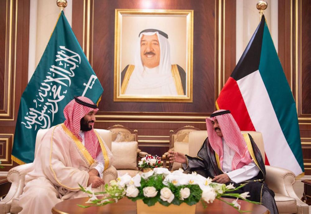 Kuwaiti Emir receives Crown Prince, hosts dinner banquet in his honor