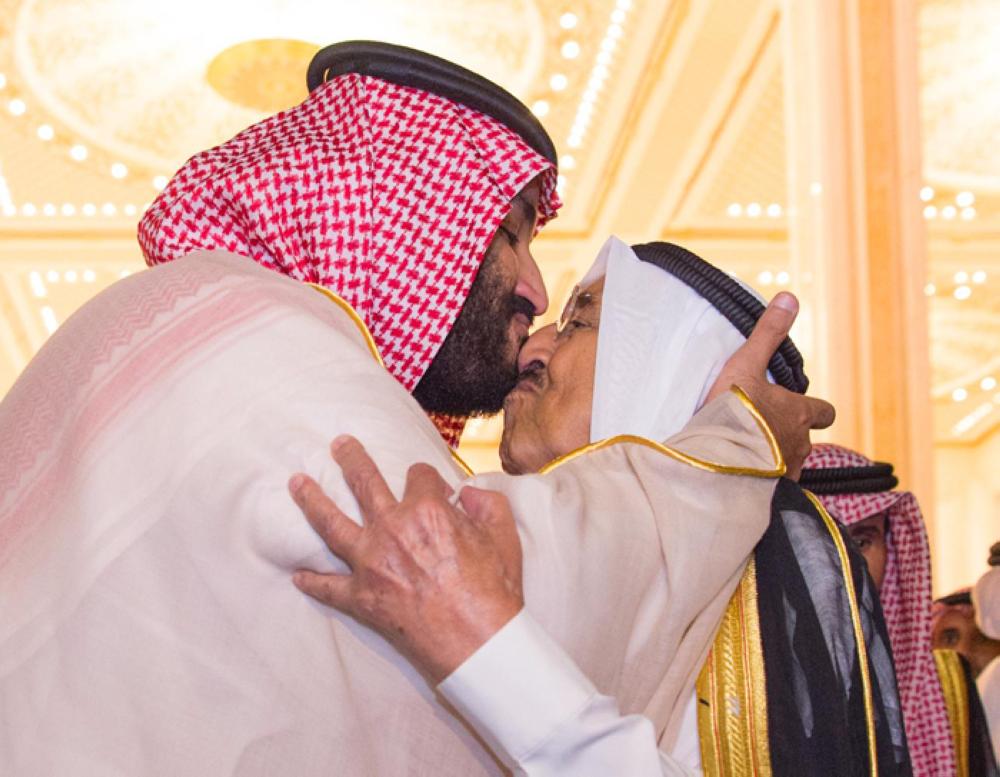Kuwaiti Emir receives Crown Prince, hosts dinner banquet in his honor