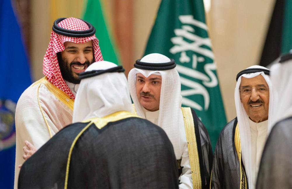Kuwaiti Emir receives Crown Prince, hosts dinner banquet in his honor