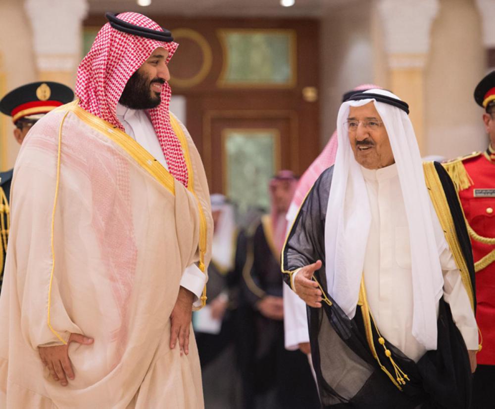 Kuwaiti Emir receives Crown Prince, hosts dinner banquet in his honor