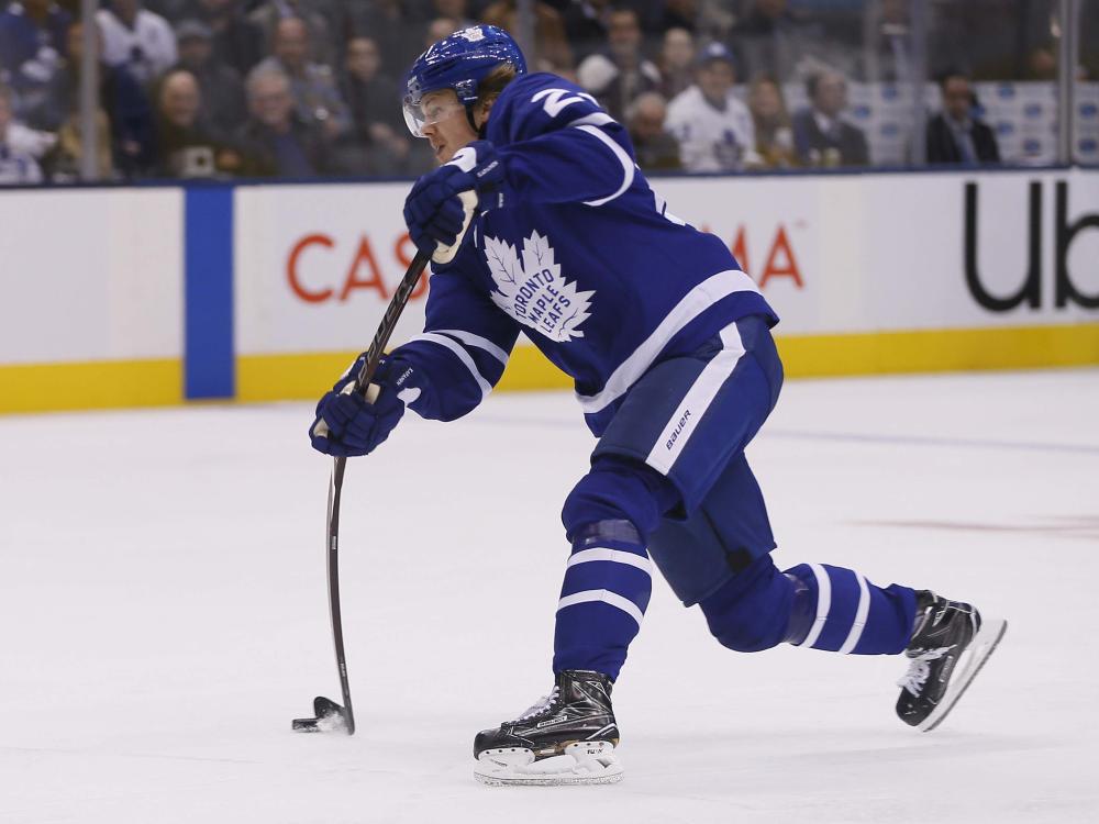 


Toronto Maple Leafs forward Kasperi Kapanen shoots the puck against the Los Angeles Kings during their NHL game at Scotiabank Arena in Toronto Monday. — Reuters 