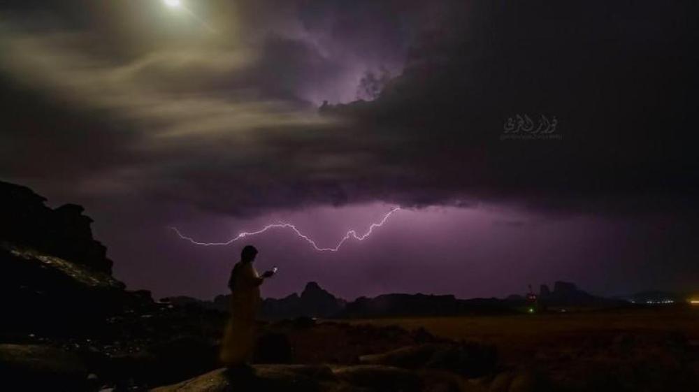 


The Bajddah Mountains in Tabuk are part of NEOM project and are characterized by a rare stone and rock formations.