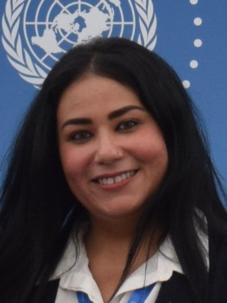 


Fatin Al-Shehri receives the honor for participating in the activities of the World Science Day for Peace and Development at the UN headquarters in Geneva.