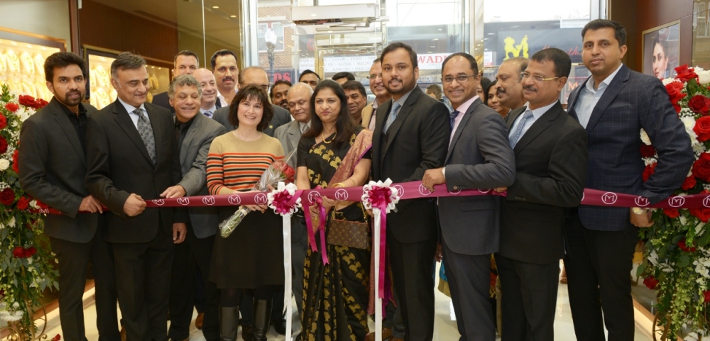 Ms. Neeta Bhushan, Consul General of India – Chicago, inaugurates the first outlet of Malabar Gold & Diamonds in the US in the presence of Shamlal Ahamed, Managing Director – International Operations; Ms Debra Silverstein, Alderman for 50th Ward of the City of Chicago; Dr Gopal Lalmalani, Mayor of Oakbrook; Joseph Eapen, President – US operations, Malabar Gold & Diamonds, other directors, management members, media and well-wishers.