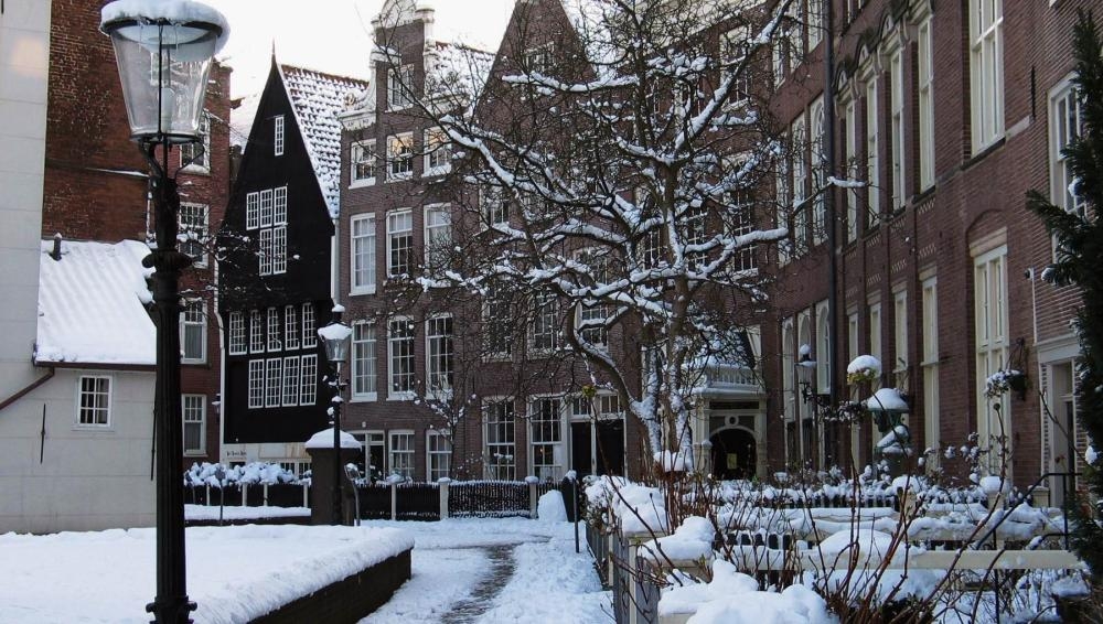 Winter in Europe — Explore Amsterdam