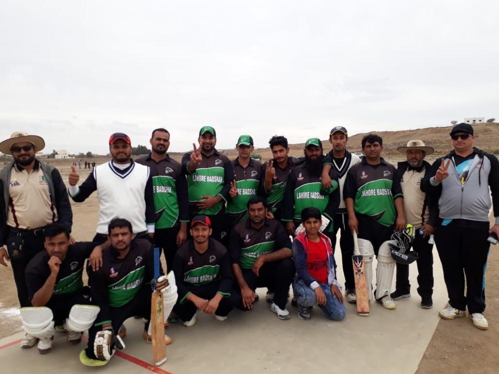 Group photo Nokia Cricket Club.