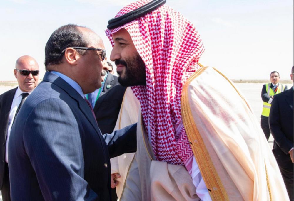 Crown Prince Muhammad Bin Salman, deputy premier and minister of defense, being received by Mauritanian President Mohamed Ould Abdel Aziz at Nouakchott airport on Sunday. — SPA