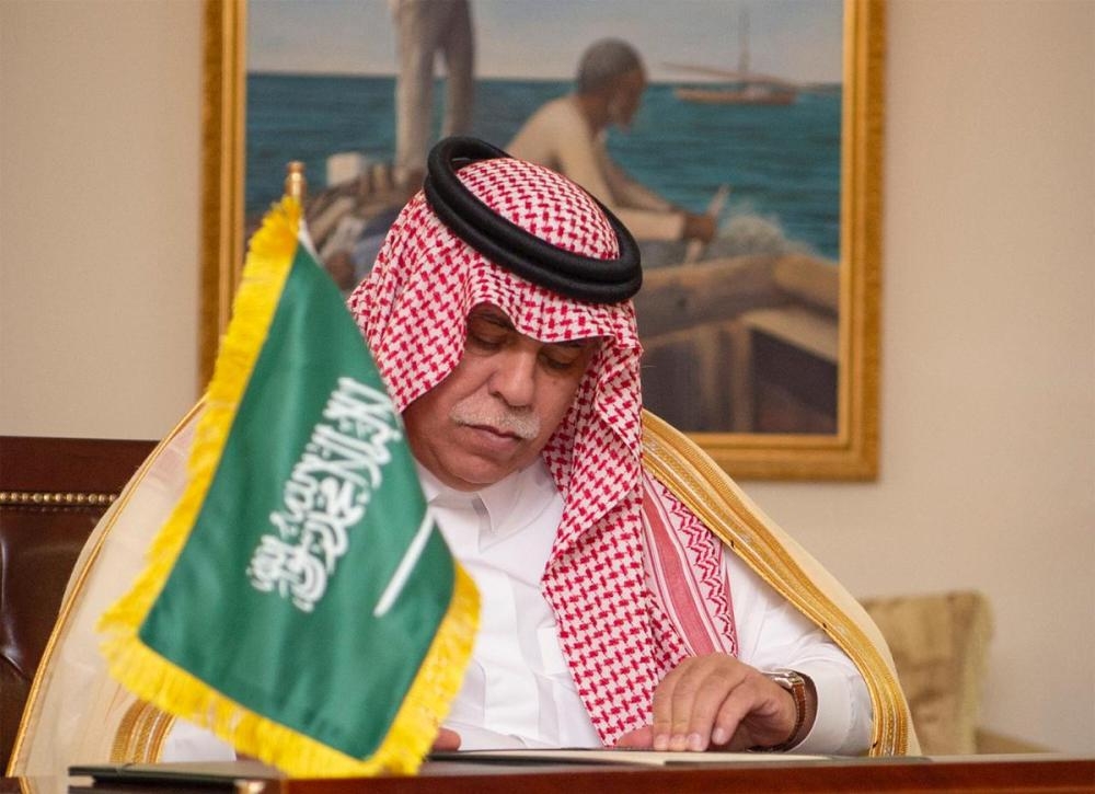 Crown Prince Muhammad Bin Salman, deputy premier and minister of defense, being received by Mauritanian President Mohamed Ould Abdel Aziz at Nouakchott airport on Sunday. — SPA