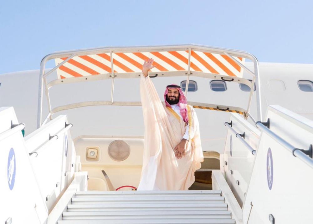 Crown Prince Muhammad Bin Salman, deputy premier and minister of defense, being received by Mauritanian President Mohamed Ould Abdel Aziz at Nouakchott airport on Sunday. — SPA