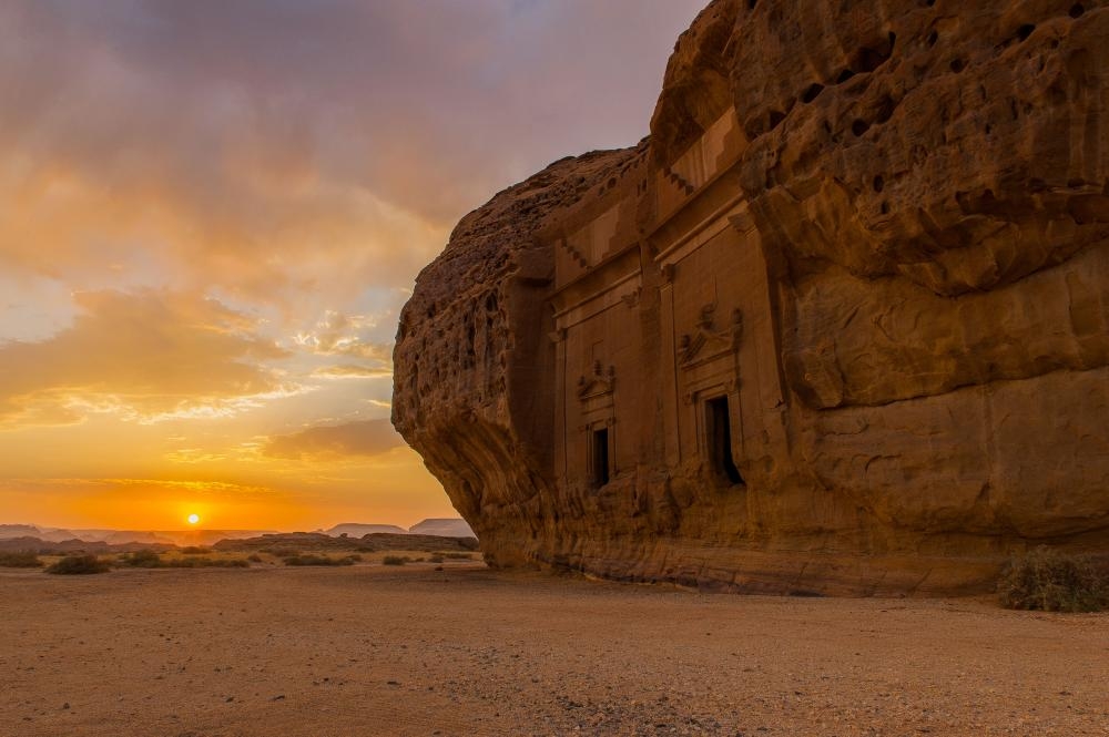 


Described as the archeological jewel of the Kingdom, Al-Ula is home to numerous archeological sites and is a meeting point of many civilizations.