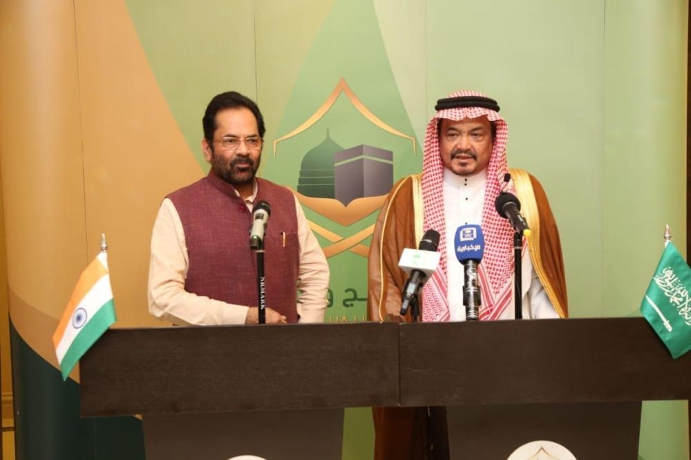 Minister of Haj and Umrah Muhammad Saleh Benten and India’s Minister of Minority Affairs Mukhtar Abbas Naqvi at the signing ceremony of bilateral Haj agreement in Jeddah on Thursday.

