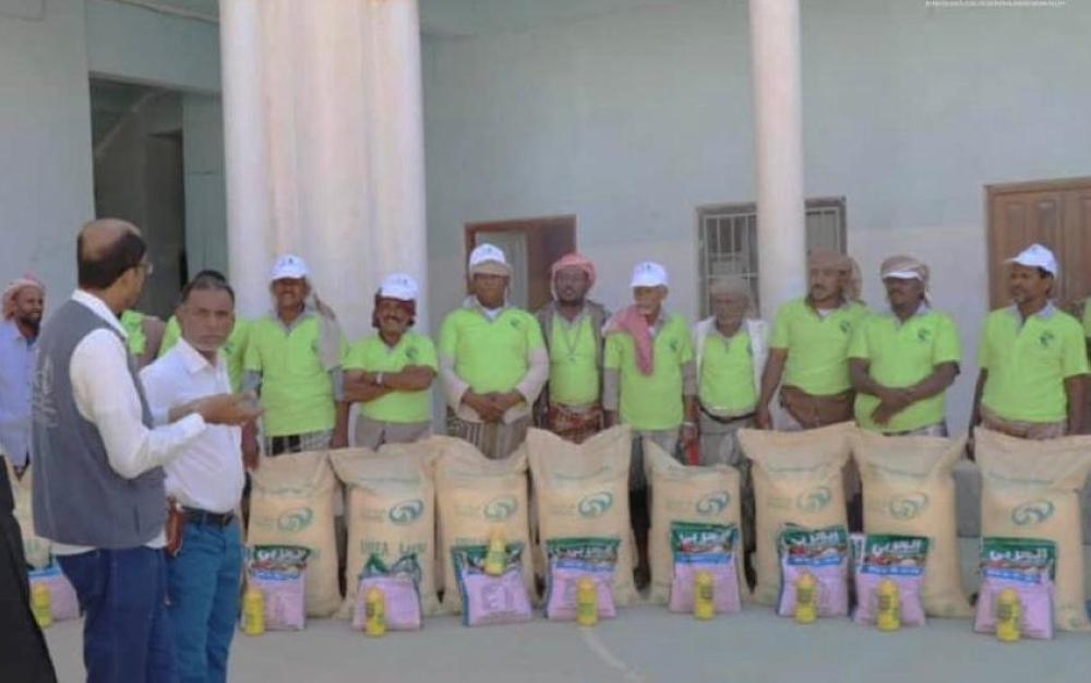 KSrelief distributes agricultural aid to wheat farmers in Seiyun