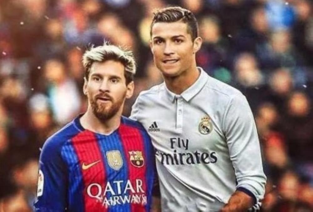 Lionel Messi (L) and Cristiano Ronaldo