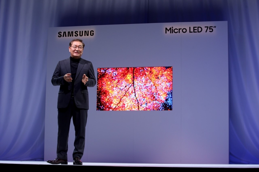 Jonghee Han, President of Visual Display Business at Samsung Electronics,discusses the features of the next-generation modular Micro LED display at the a 2019 CES Best of Innovation Award winner event