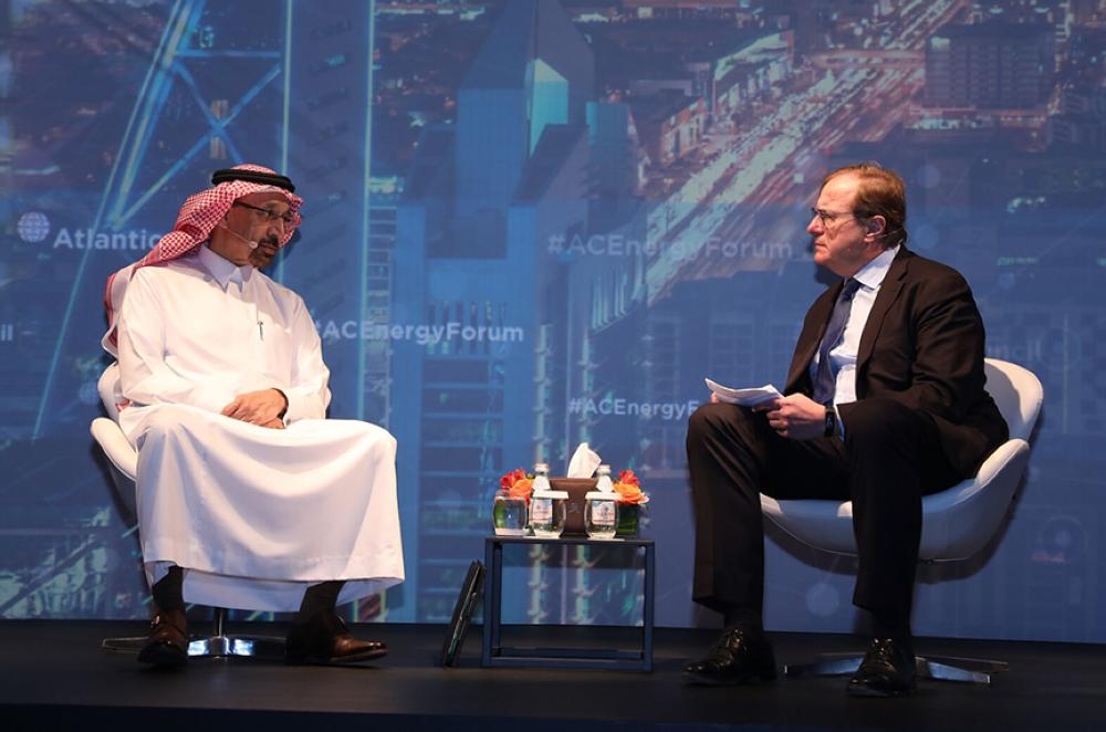 Minister of Energy, Industry, and Mineral Resources Khalid Al-Falih (left) speaks with Atlantic Council CEO Frederick Kempe at the Atlantic Council’s 2019 Global Energy Forum in Abu Dhabi on Sunday. — Courtesy photo
