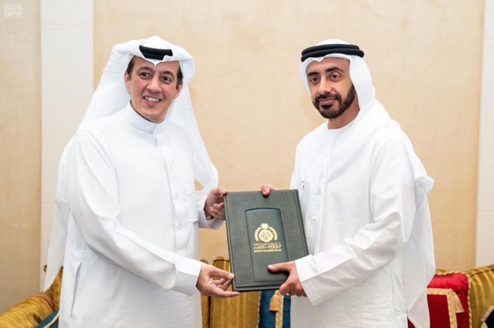 UAE foreign minister receives new Saudi Ambassador's credentials