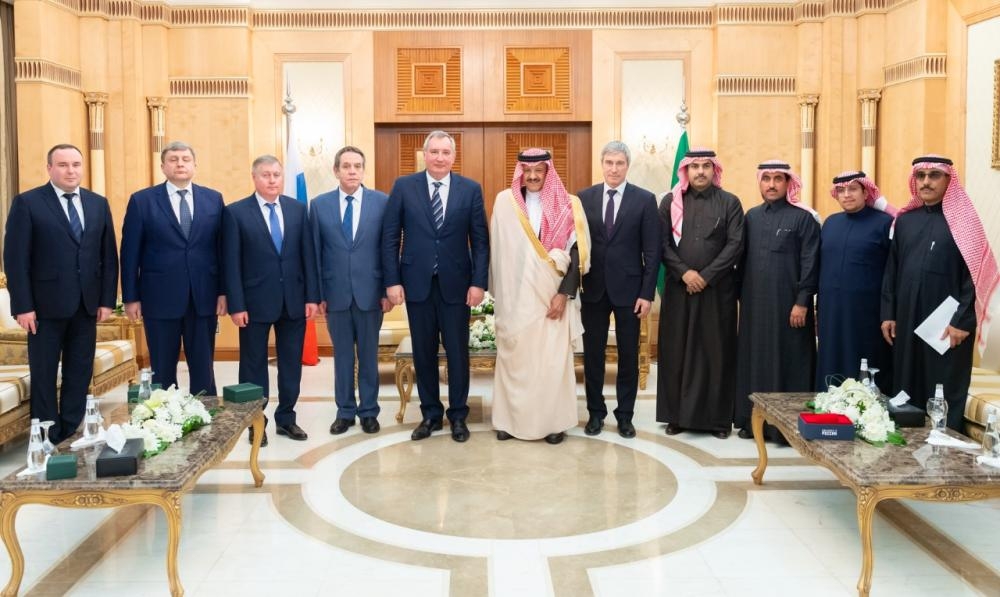 


Prince Sultan Bin Salman, chairman of the Saudi Space Commission, with the Russian delegation.