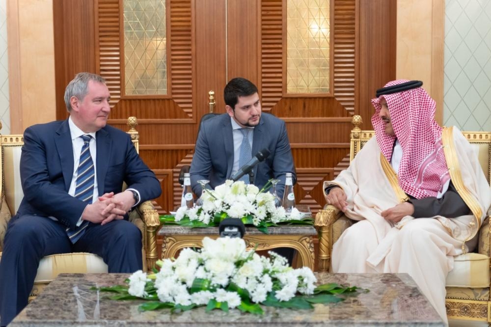 


Prince Sultan Bin Salman, chairman of the Saudi Space Commission, with the Russian delegation.