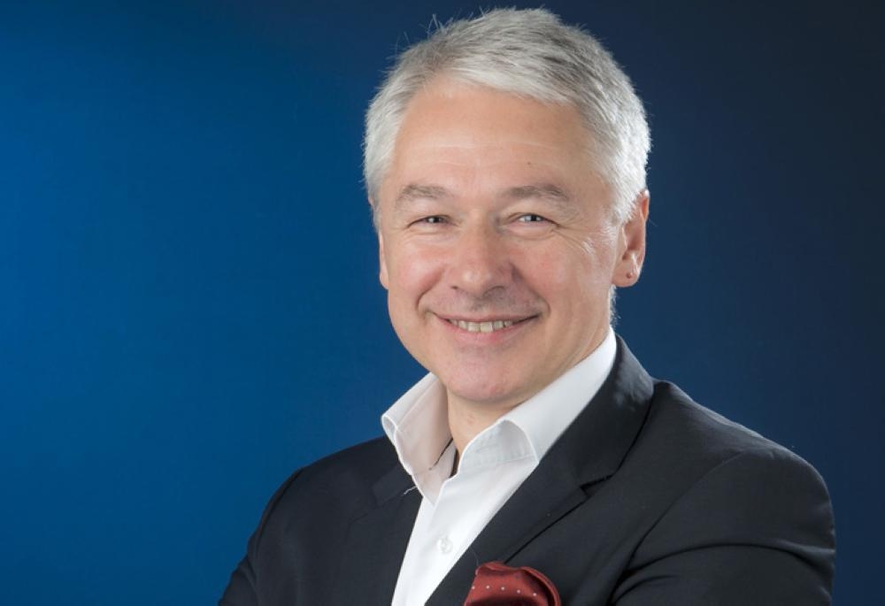 Oleg Vorontsov, CEO of MedLab Media Group (MMG), a Spanish technology start-up signs a MoU with Advanced AI LLC, a Saudi company specialized in Artificial intelligence (AI) technology and products. — Courtesy photo
