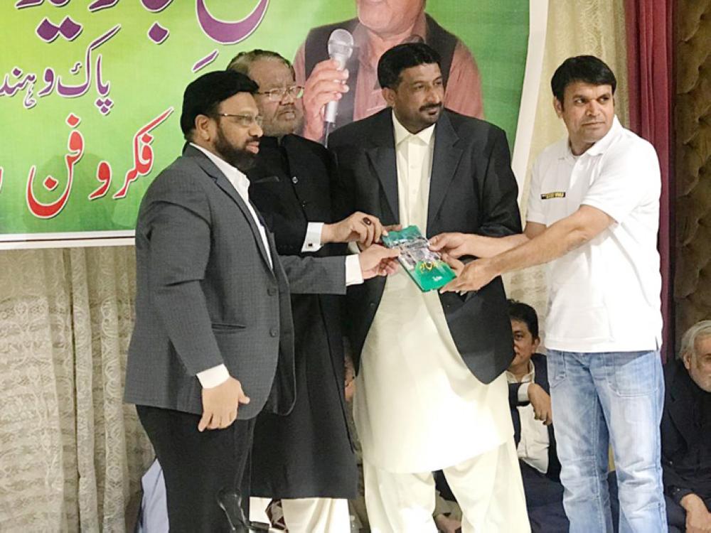 Indo-Pak poets regale at HFF mushaira