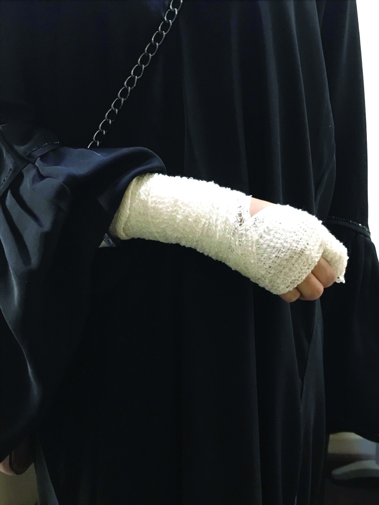 


At least three girls sustained injuries in the school brawl in Al-Waziriyah district of Jeddah.
