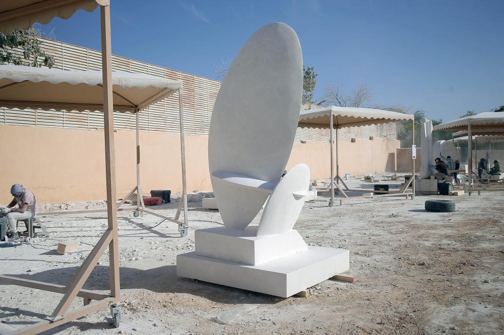 23 sculptors take part in Tuwaiq symposium