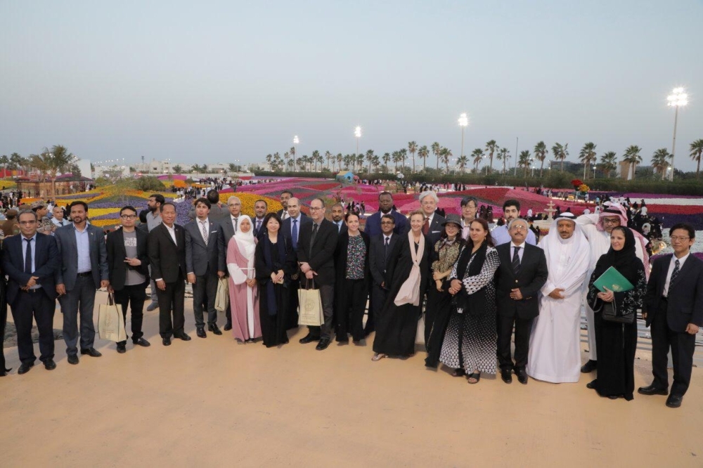


When foreign diplomats based in Jeddah visited the flower festival organized by the Royal Commission for Yanbu.