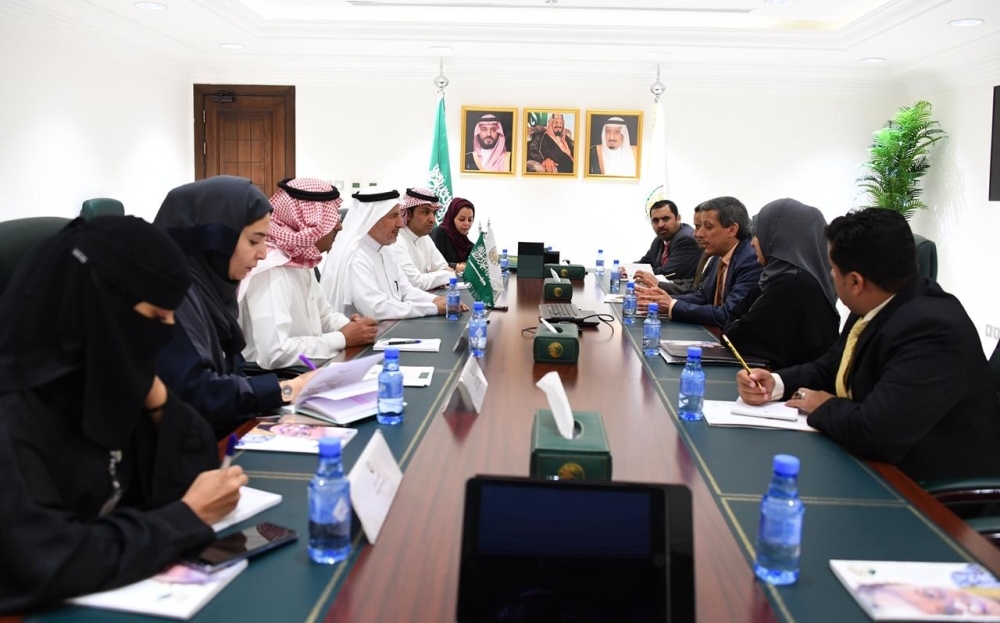 


Dr. Abdullah Al-Rabeeah holds talks with Yemen’s Minister of Technical Education Dr. Abdul Razzaq Al-Ashwal at KSrelief headquarters in Riyadh.